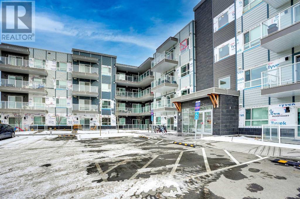 Property at 117, 40 Carrington Plaza NW image 2
