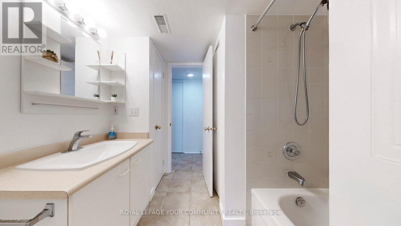 148 - 85 Bristol Road, Mississauga, Ontario  L4Z 3P3 - Photo 16 - W12315118