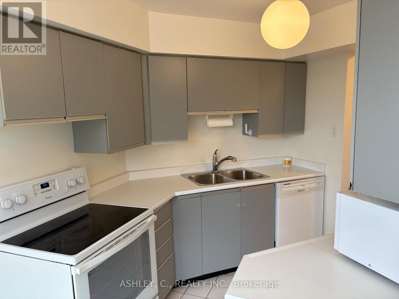 216 - 1485 Lakeshore Road E, Mississauga, Ontario  L5E 3G2 - Photo 7 - W12315166