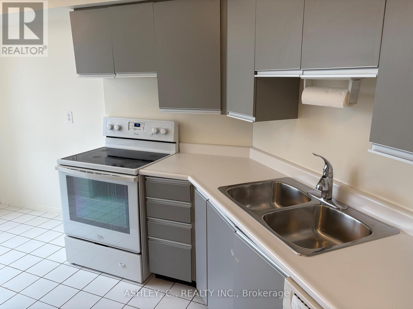 216 - 1485 Lakeshore Road E, Mississauga, Ontario  L5E 3G2 - Photo 8 - W12315166