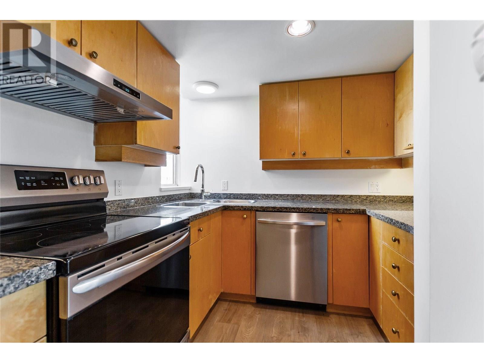 610 1228 Marinaside Crescent, Vancouver, British Columbia  V6Z 2W4 - Photo 11 - R3032073