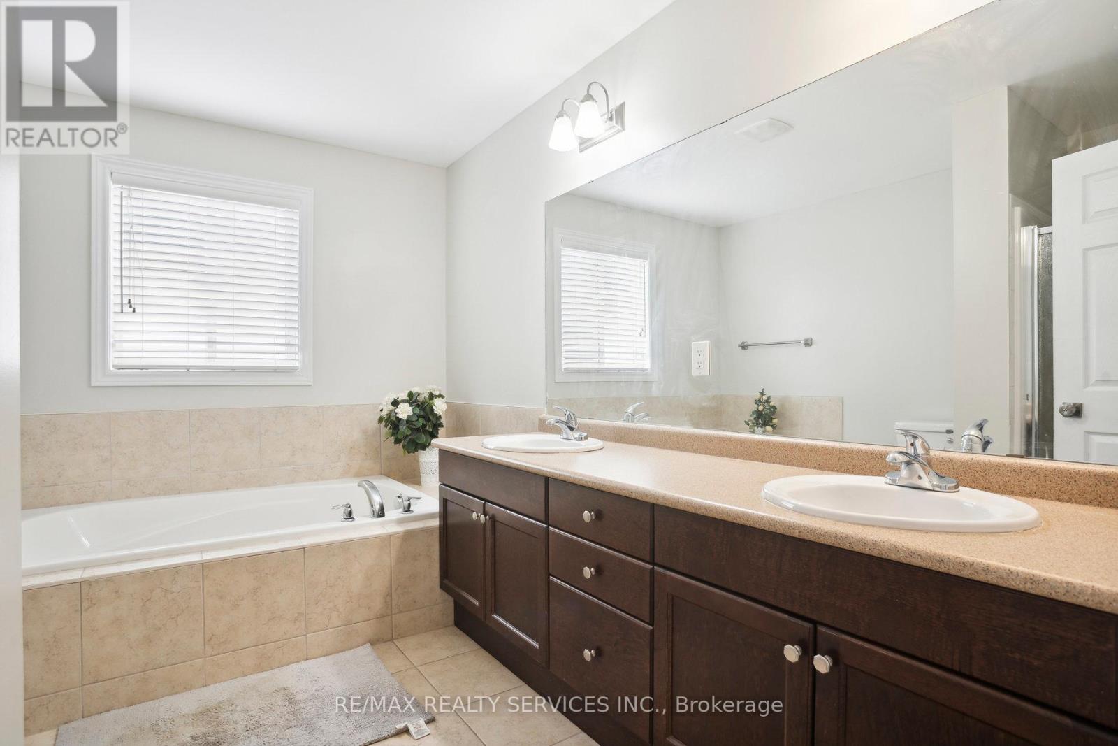 1182 Silverfox Drive, London North, Ontario  N6G 0C8 - Photo 13 - X12315173