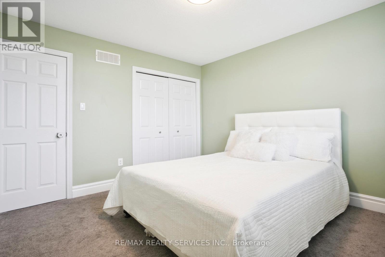 1182 Silverfox Drive, London North, Ontario  N6G 0C8 - Photo 15 - X12315173