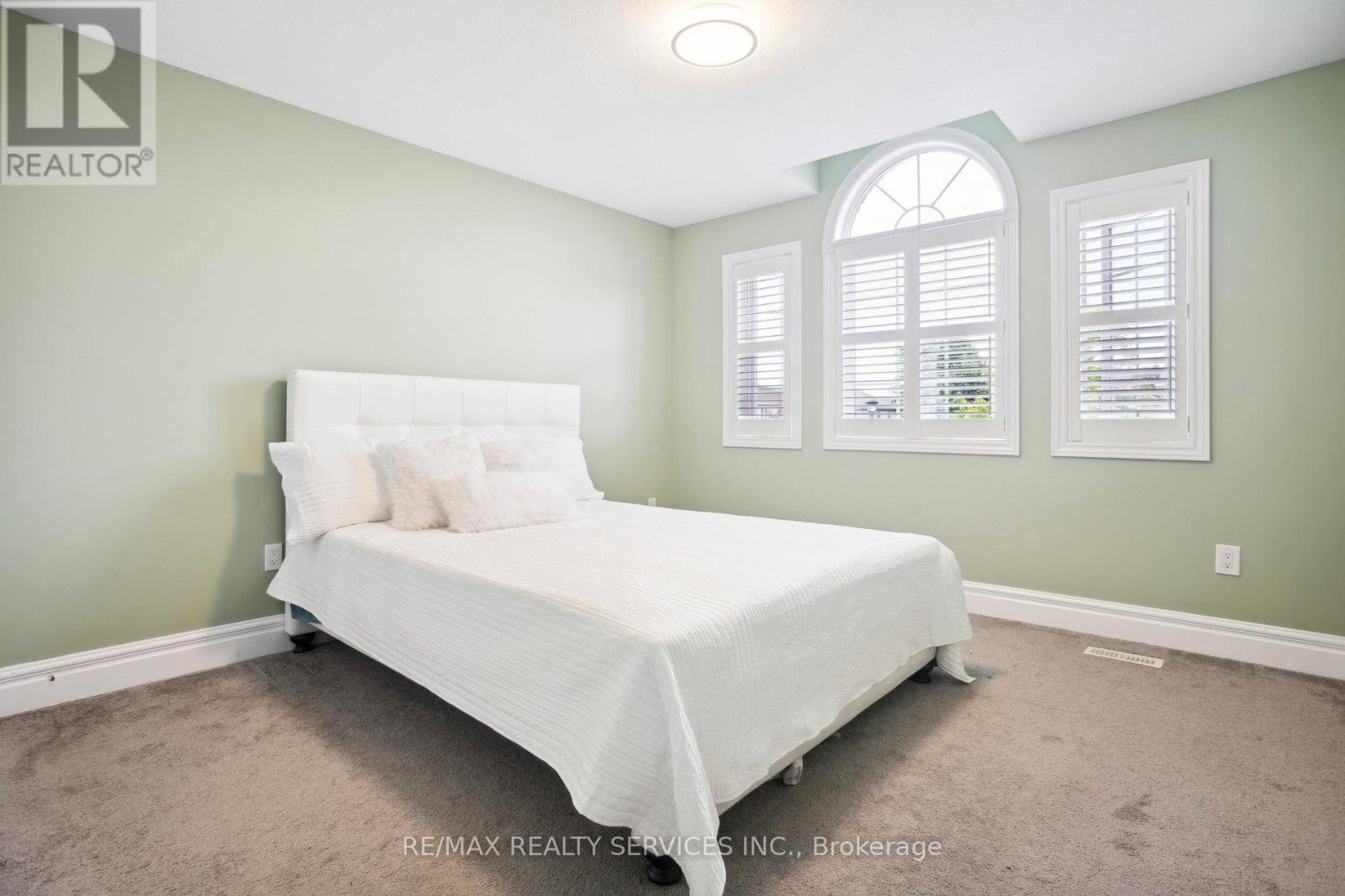 1182 Silverfox Drive, London North, Ontario  N6G 0C8 - Photo 16 - X12315173