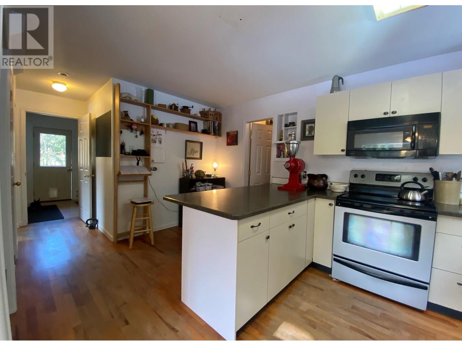 10625 Granby Road, Grand Forks, British Columbia  V0H 1H1 - Photo 5 - 10357773