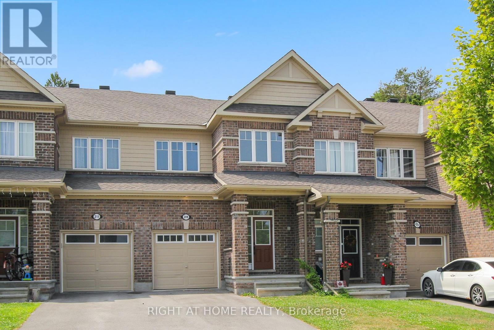 209 Hartsmere Drive, Ottawa, Ontario  K2S 0X8 - Photo 1 - X12315412