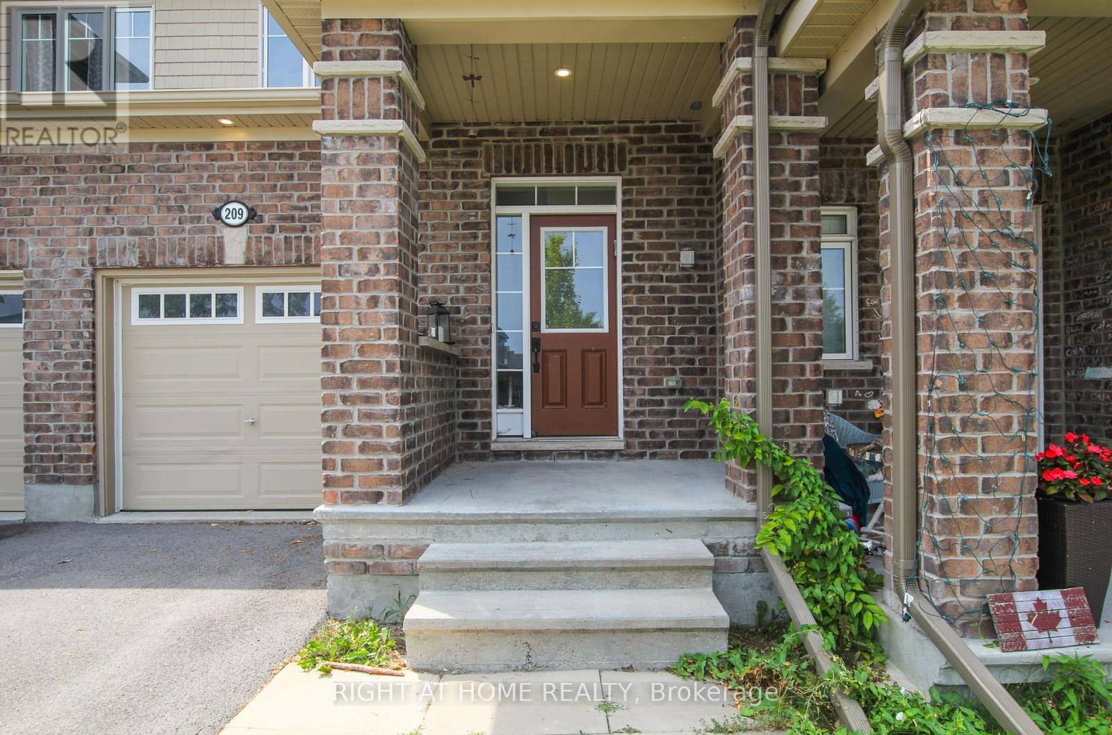 209 Hartsmere Drive, Ottawa, Ontario  K2S 0X8 - Photo 3 - X12315412