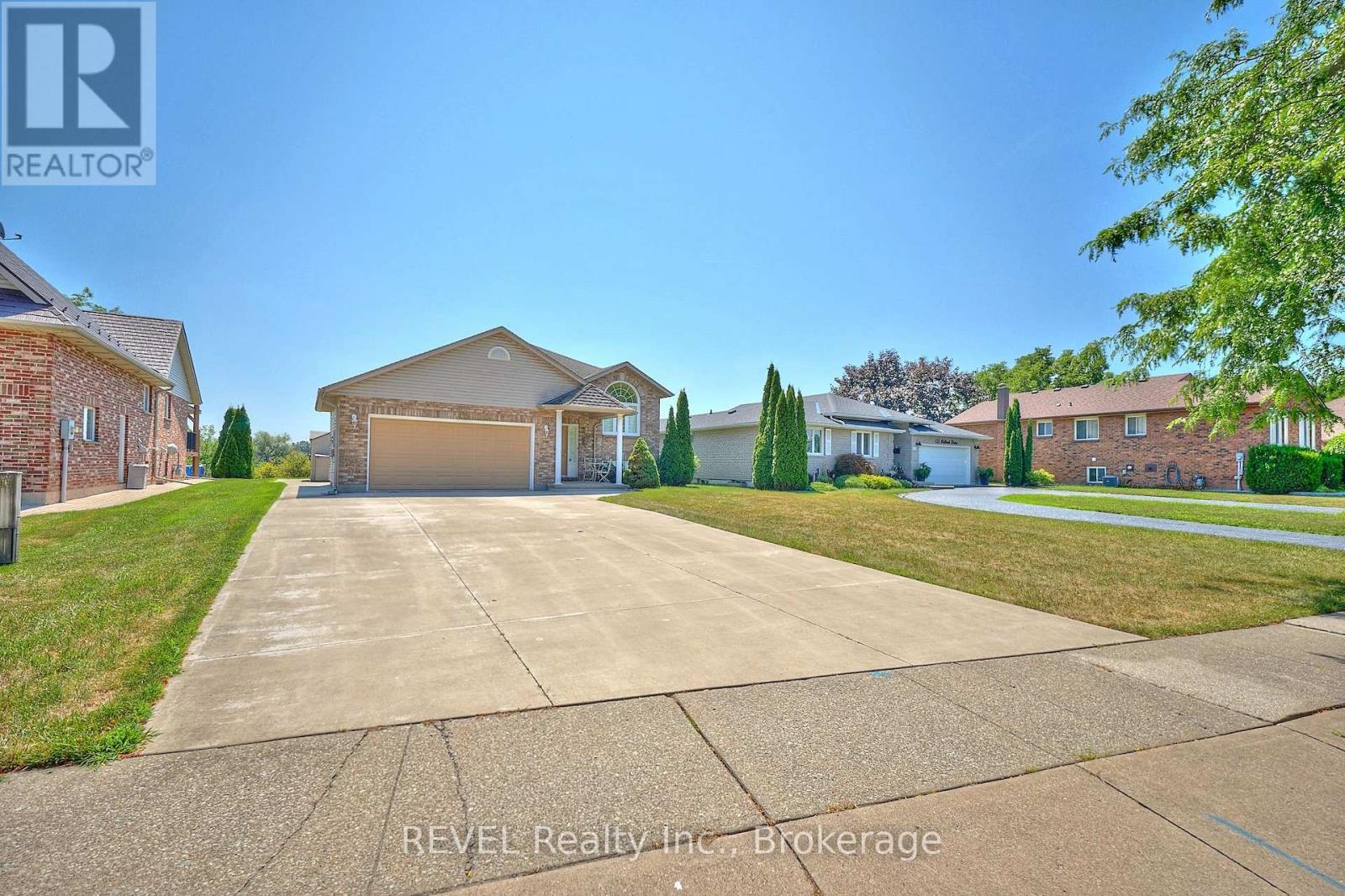 Property at 118 COLBECK DRIVE image 4