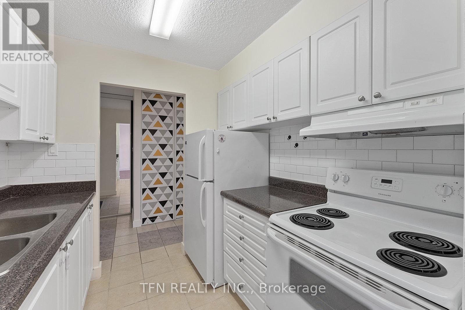 707 - 10330 Yonge Street W, Richmond Hill, Ontario  L4C 5N1 - Photo 15 - N12315248
