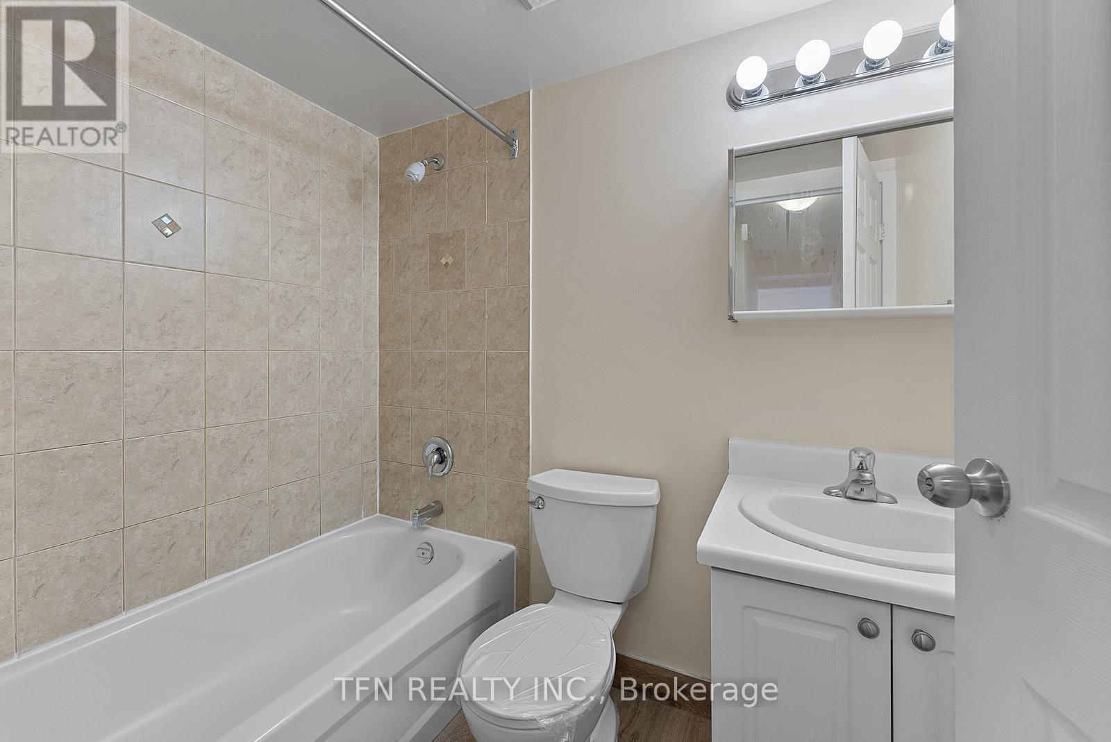 707 - 10330 Yonge Street W, Richmond Hill, Ontario  L4C 5N1 - Photo 32 - N12315248