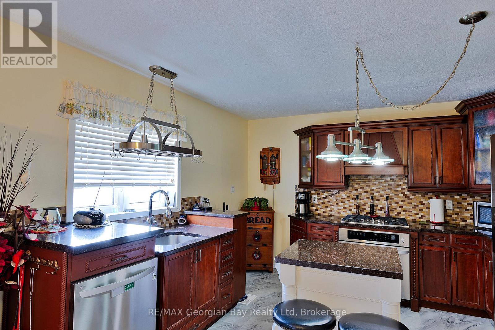 739 Simcoe Avenue, Tay, Ontario  L0K 1R0 - Photo 10 - S12315383