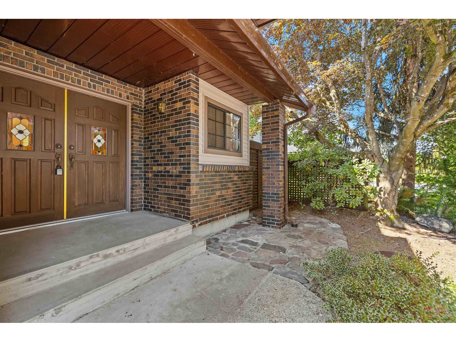 Property at 20886 94B AVENUE image 4