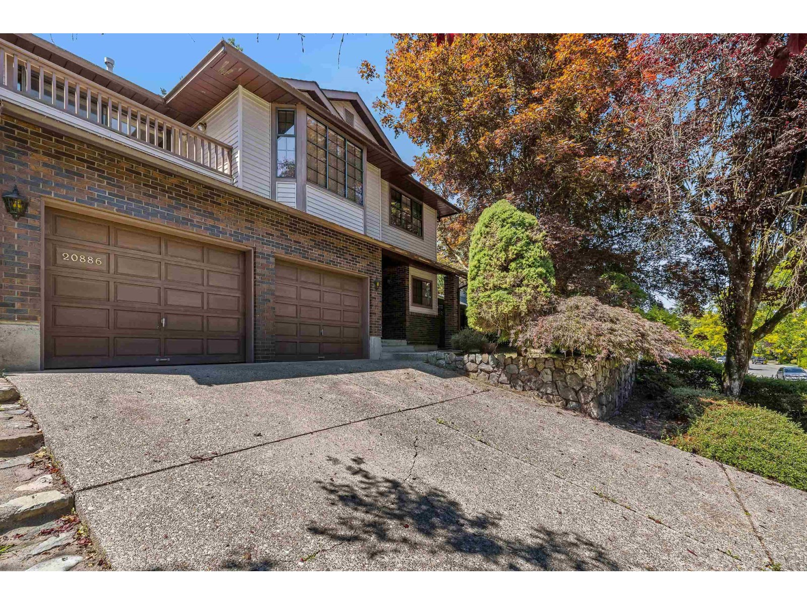 Property at 20886 94B AVENUE image 3