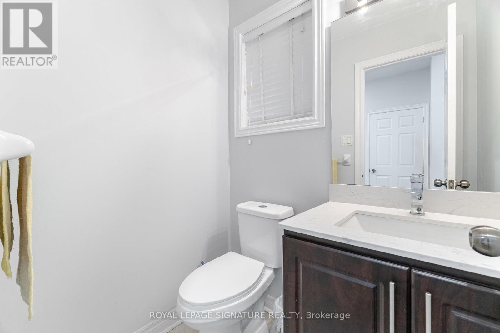 443 Comiskey Crescent, Mississauga, Ontario  L5W 0C7 - Photo 21 - W12315232