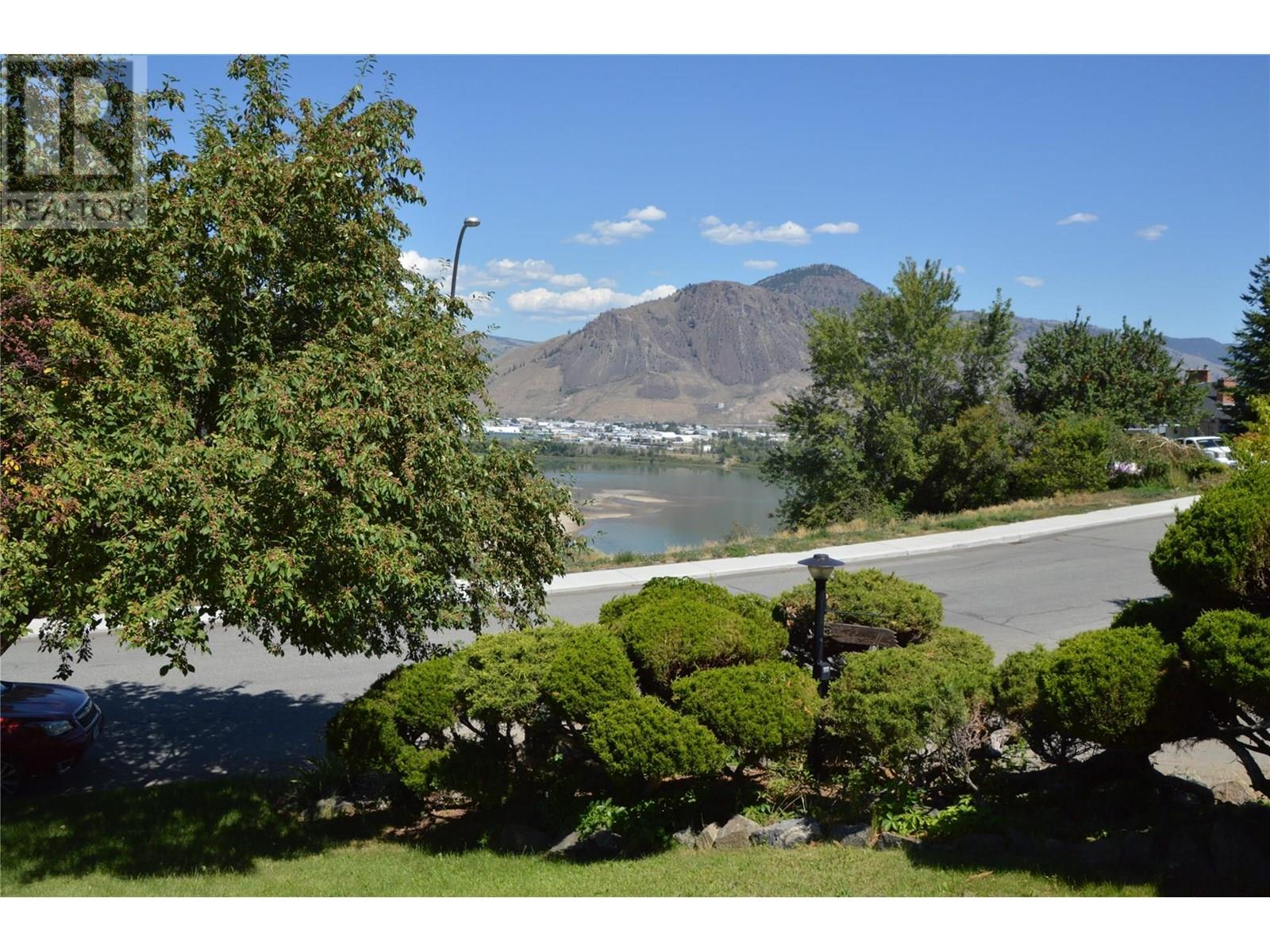 Property at 507 Strathcona Terrace image 3