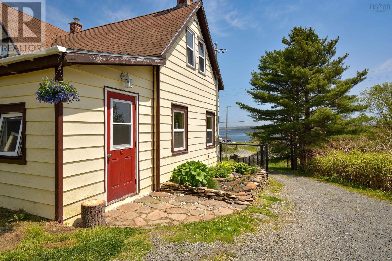 8982 Pepperell Street, St. Peter's, Nova Scotia  B0E 3B0 - Photo 2 - 202513800