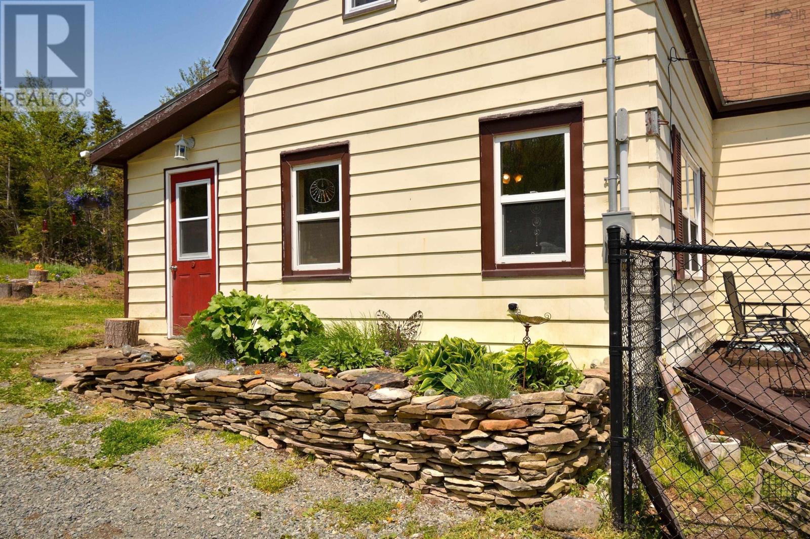 8982 Pepperell Street, St. Peter's, Nova Scotia  B0E 3B0 - Photo 35 - 202513800