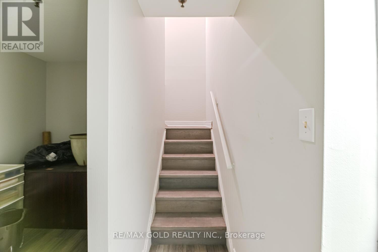 2579 Rena Road, Mississauga, Ontario  L4T 1G6 - Photo 22 - W12288346