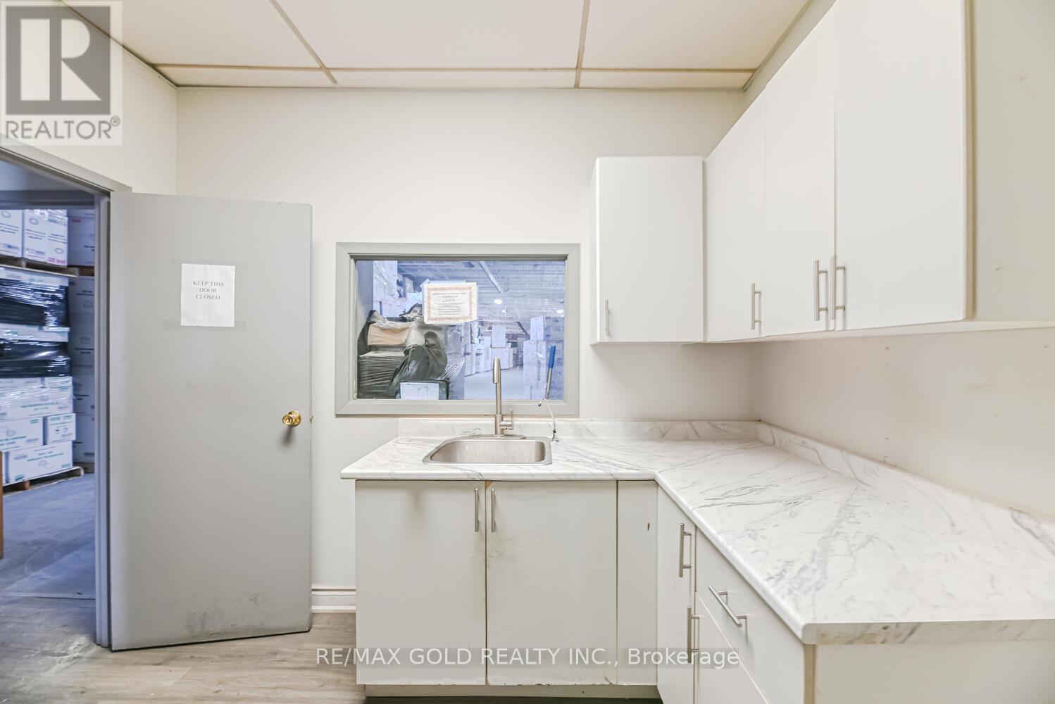 2579 Rena Road, Mississauga, Ontario  L4T 1G6 - Photo 30 - W12288346