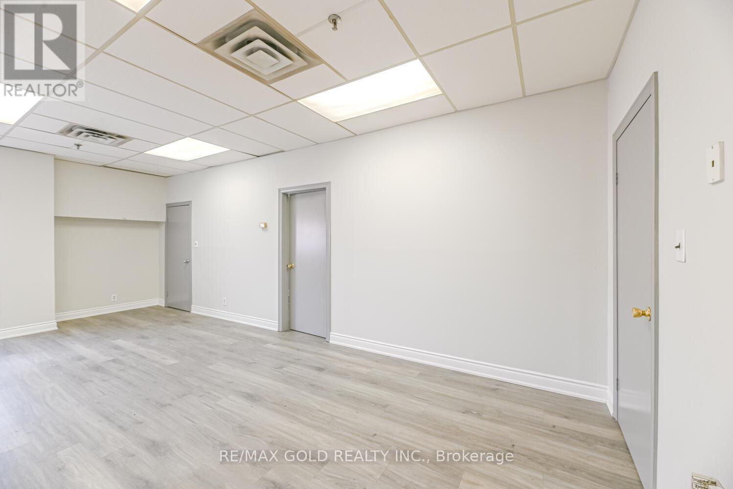 2579 Rena Road, Mississauga, Ontario  L4T 1G6 - Photo 24 - W12288346