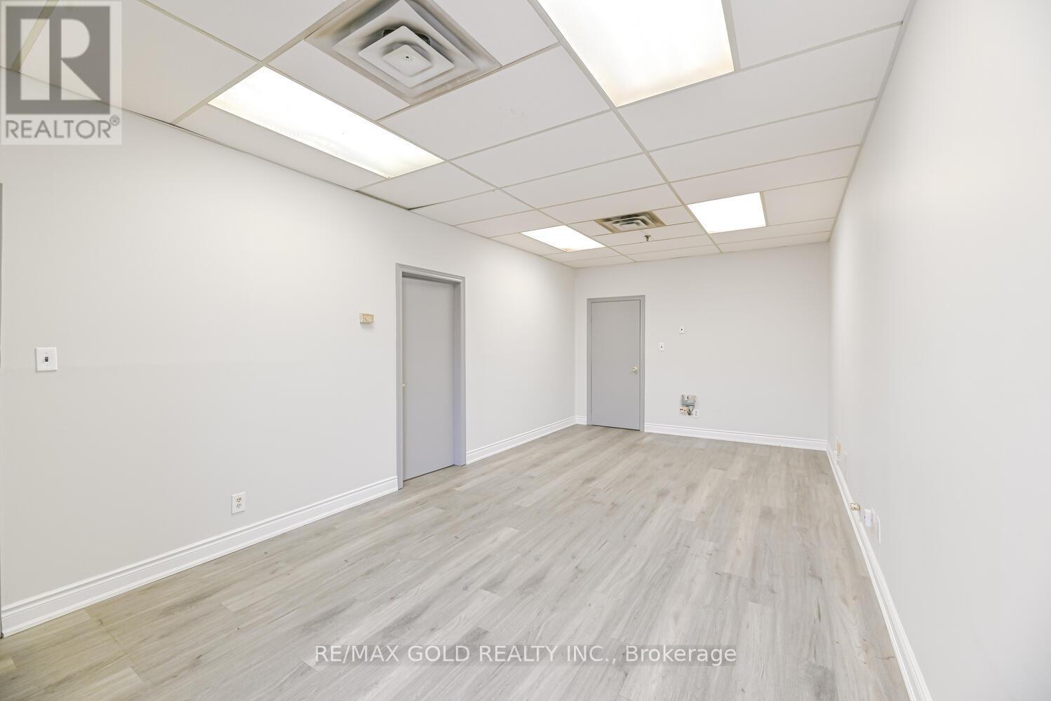 2579 Rena Road, Mississauga, Ontario  L4T 1G6 - Photo 25 - W12288346