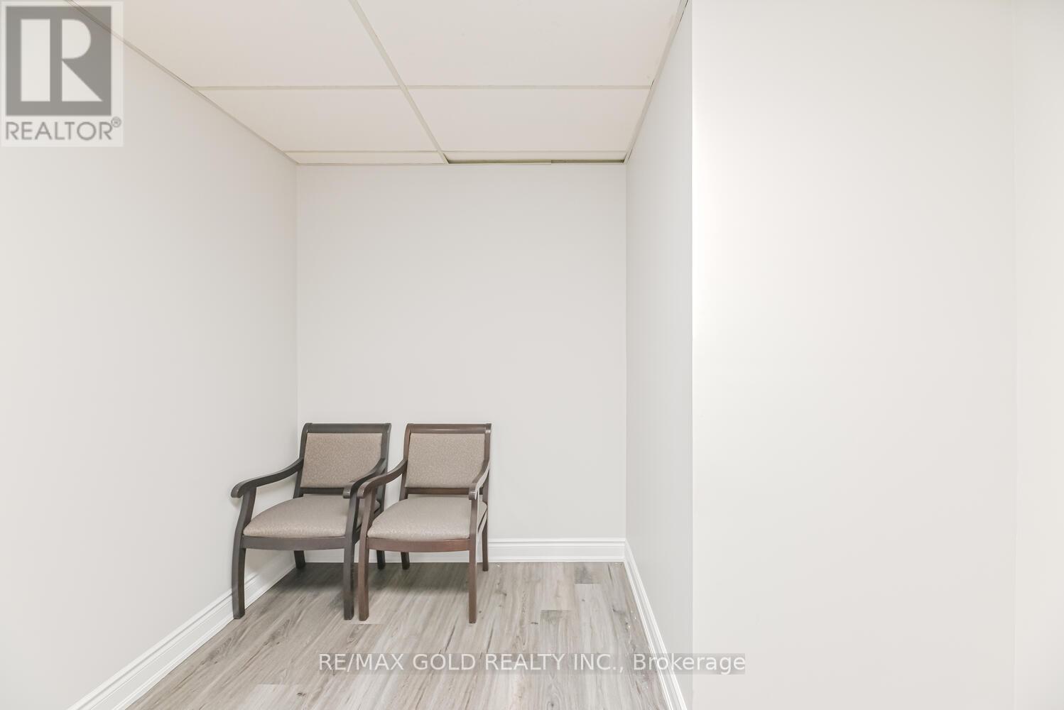 2579 Rena Road, Mississauga, Ontario  L4T 1G6 - Photo 27 - W12288346