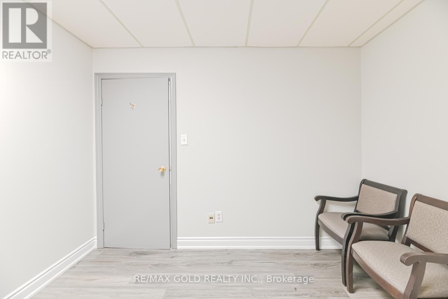 2579 Rena Road, Mississauga, Ontario  L4T 1G6 - Photo 28 - W12288346