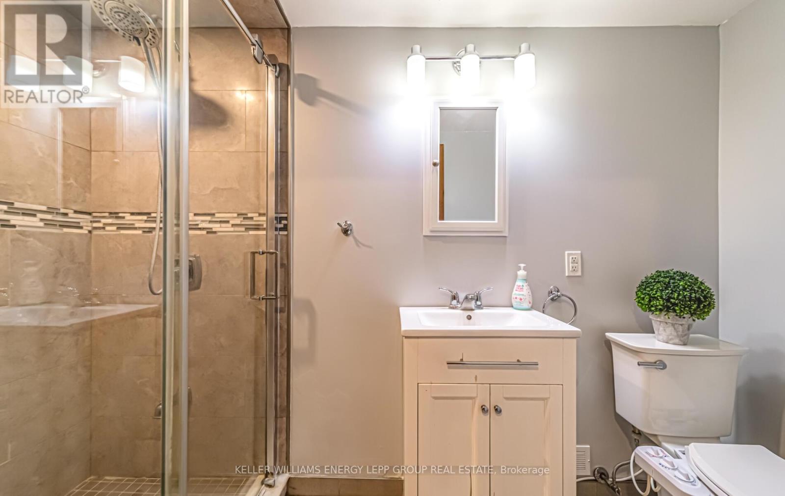 9770 Garrard Road, Whitby, Ontario  L9L 1B3 - Photo 11 - E12311104