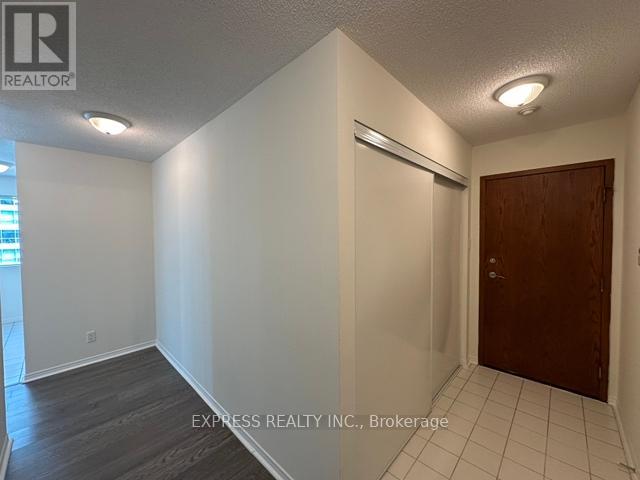 2011 - 10 Queens Quay W, Toronto, Ontario  M5J 2H1 - Photo 3 - C12315349