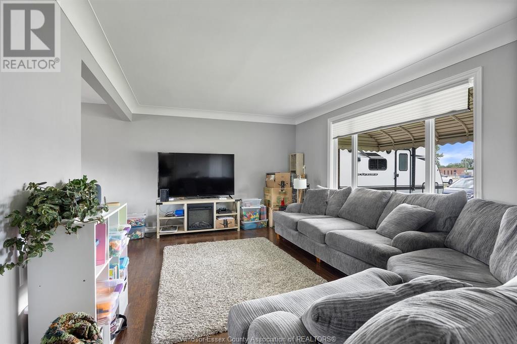 Property at 399 ST. PETER STREET image 3