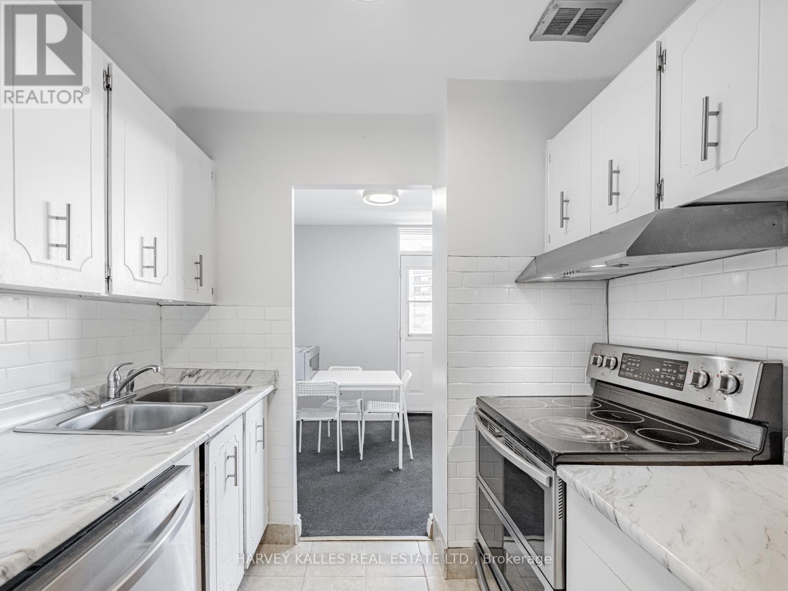 505 - 3065 Queen Frederica Drive, Mississauga, Ontario  L4Y 3A3 - Photo 11 - W12314874