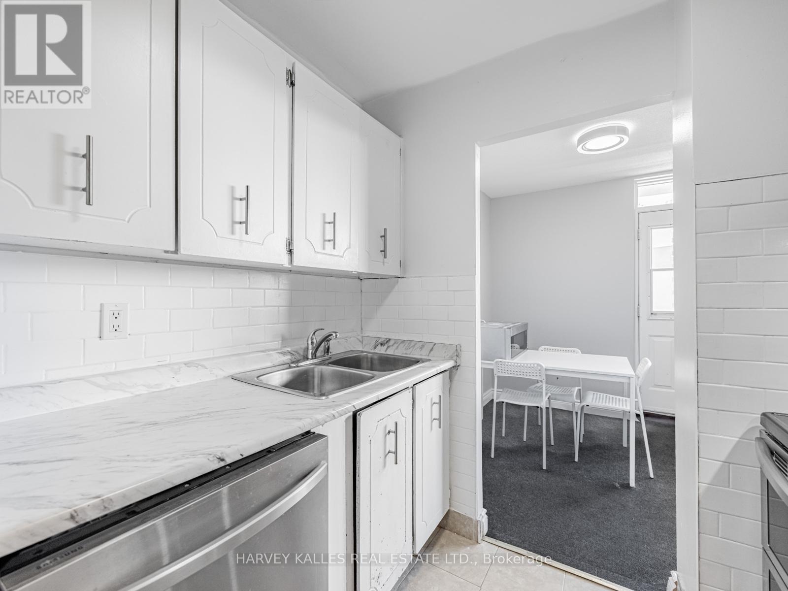 505 - 3065 Queen Frederica Drive, Mississauga, Ontario  L4Y 3A3 - Photo 12 - W12314874
