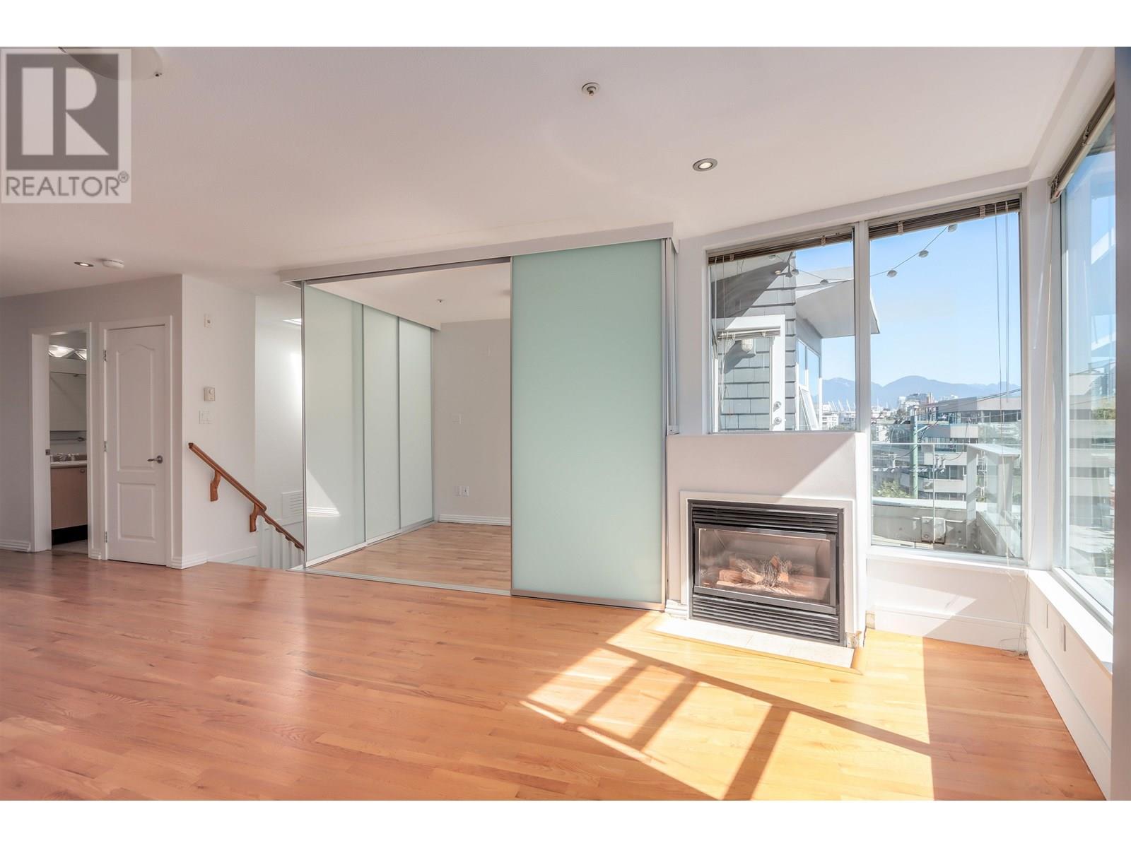 314 638 W 7th Avenue, Vancouver, British Columbia  V5Z 1B5 - Photo 3 - R3019459