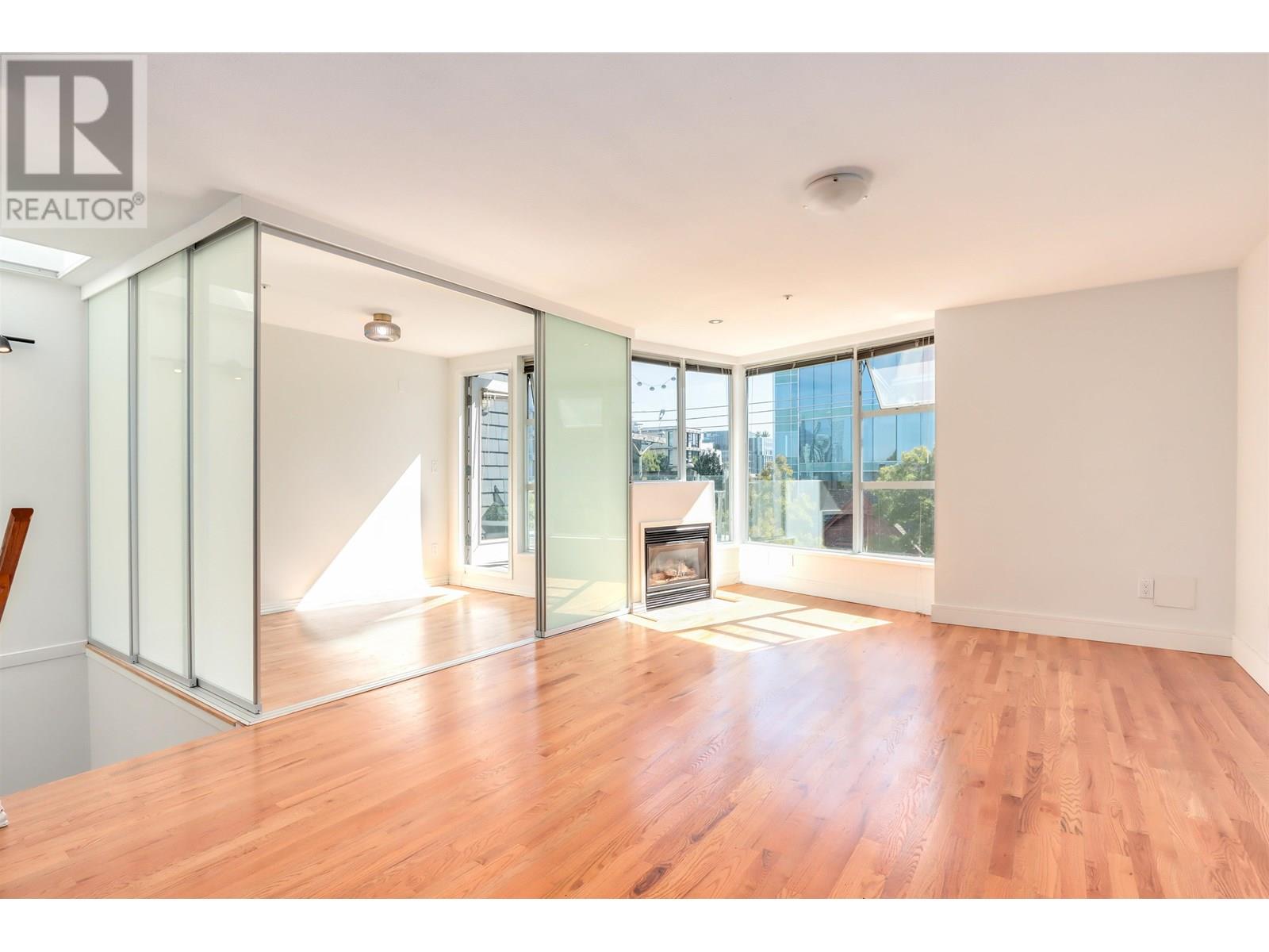 314 638 W 7th Avenue, Vancouver, British Columbia  V5Z 1B5 - Photo 2 - R3019459