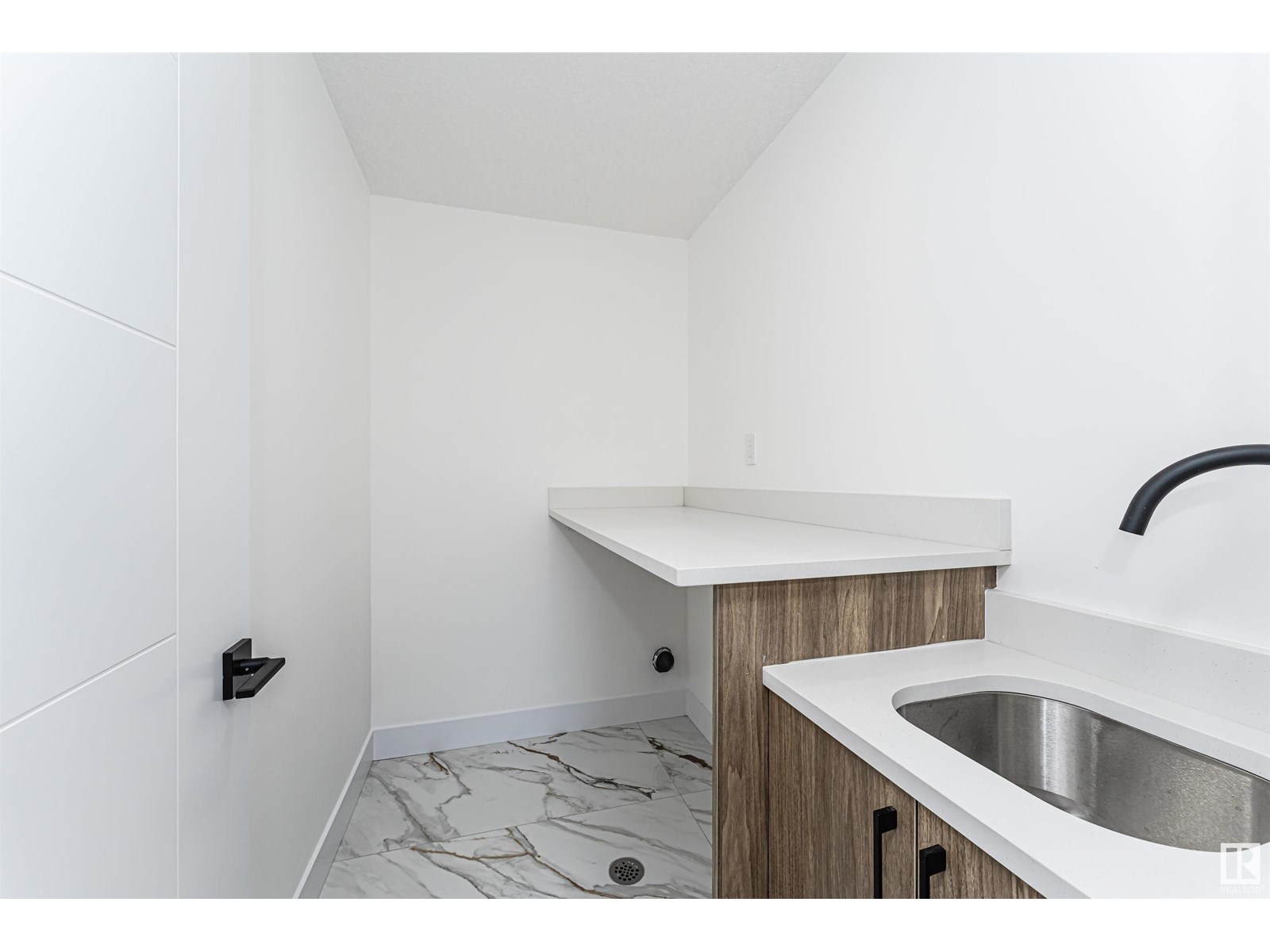 9624 86 St Nw, Edmonton, Alberta  T6C 3E9 - Photo 41 - E4450325