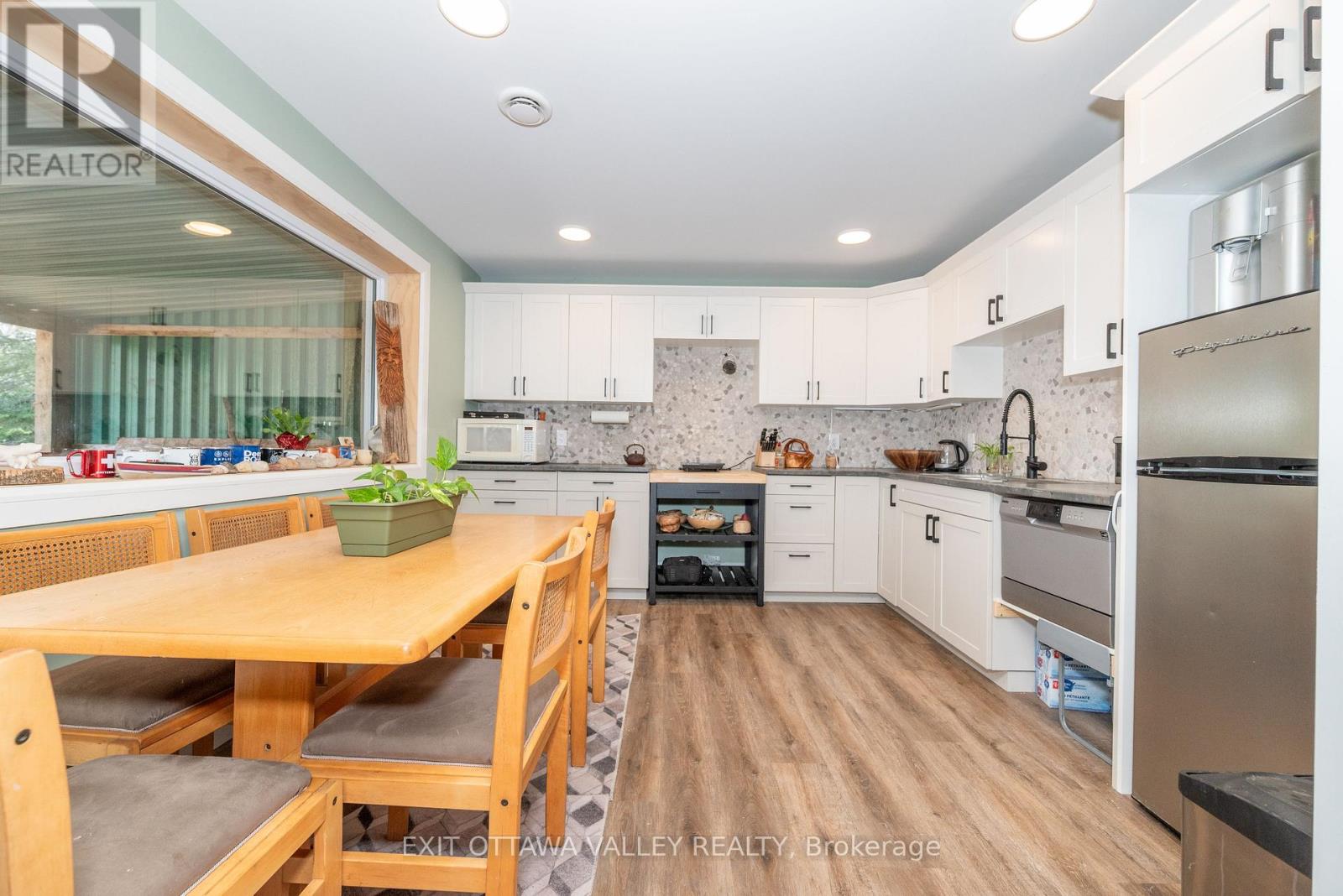10 Ryans Camp Lane, Laurentian Hills, Ontario  K0J 1P0 - Photo 21 - X12315460