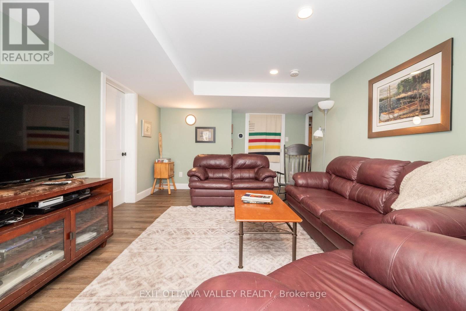 10 Ryans Camp Lane, Laurentian Hills, Ontario  K0J 1P0 - Photo 23 - X12315460