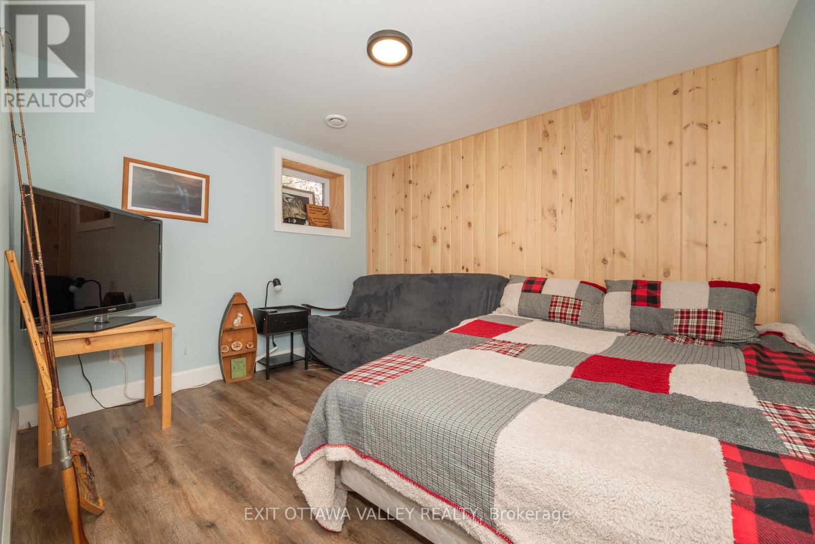 10 Ryans Camp Lane, Laurentian Hills, Ontario  K0J 1P0 - Photo 27 - X12315460