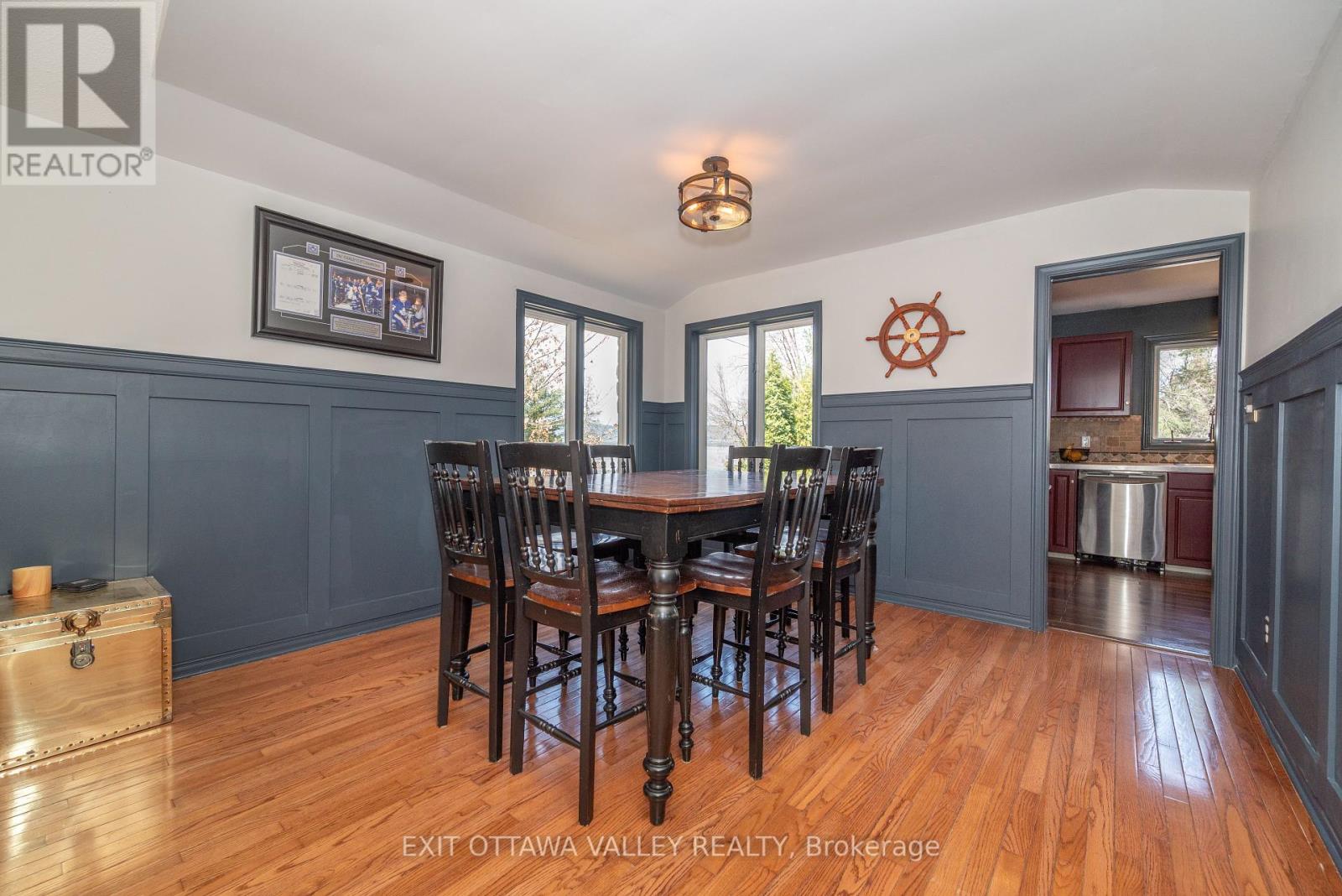 10 Ryans Camp Lane, Laurentian Hills, Ontario  K0J 1P0 - Photo 6 - X12315460