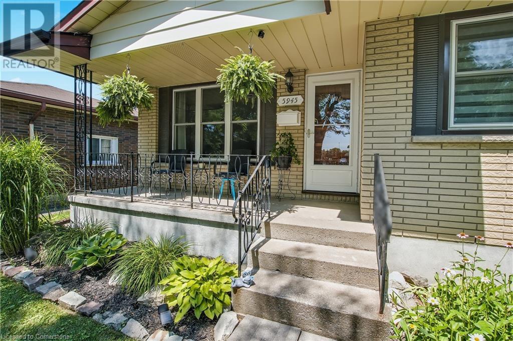 Property at 5945 FRONTENAC Street image 4