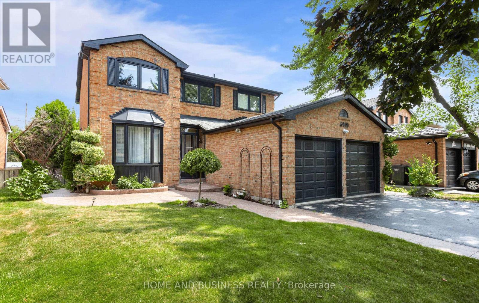 Property at 6919 HICKLING CRESCENT image 1