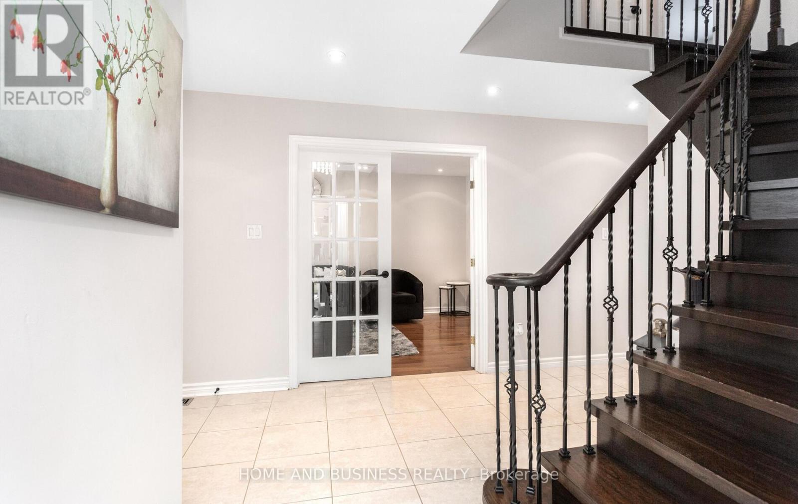 Property at 6919 HICKLING CRESCENT image 5
