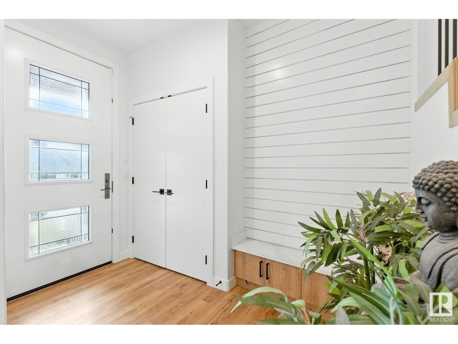 Property at 1048 GOLDFINCH WY NW image 1