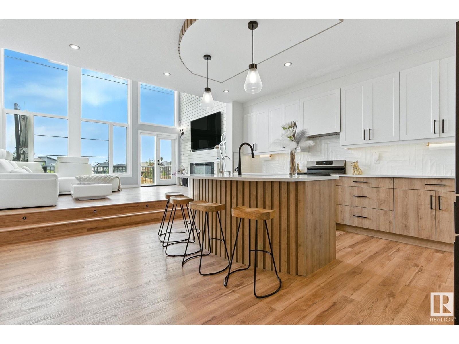 Property at 1048 GOLDFINCH WY NW image 3