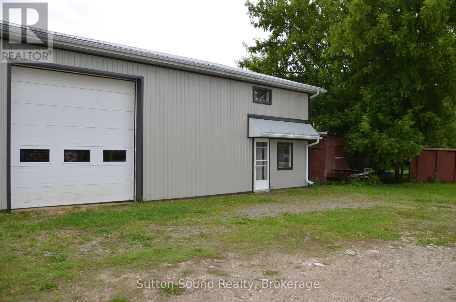 402432 Grey Road 4, West Grey, Ontario  N0H 1R0 - Photo 22 - X12315464