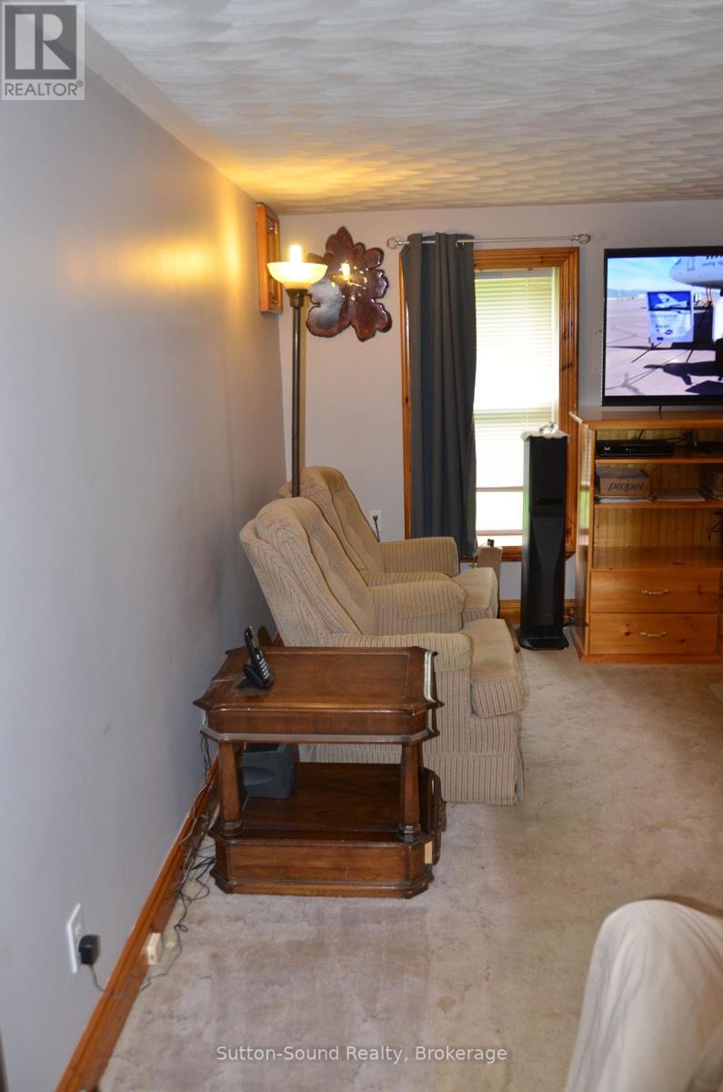 402432 Grey Road 4, West Grey, Ontario  N0H 1R0 - Photo 26 - X12315464