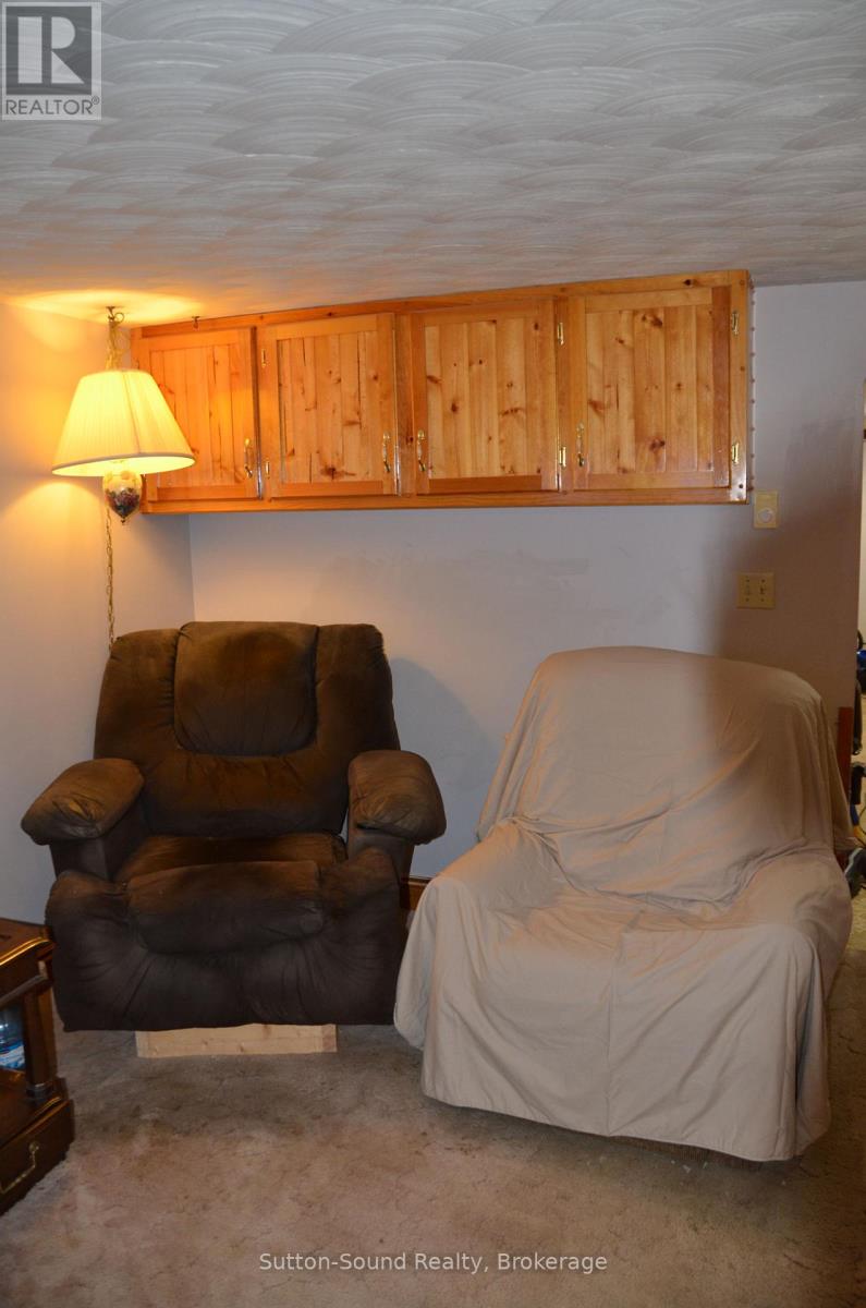 402432 Grey Road 4, West Grey, Ontario  N0H 1R0 - Photo 27 - X12315464