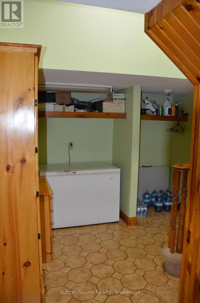 402432 Grey Road 4, West Grey, Ontario  N0H 1R0 - Photo 28 - X12315464