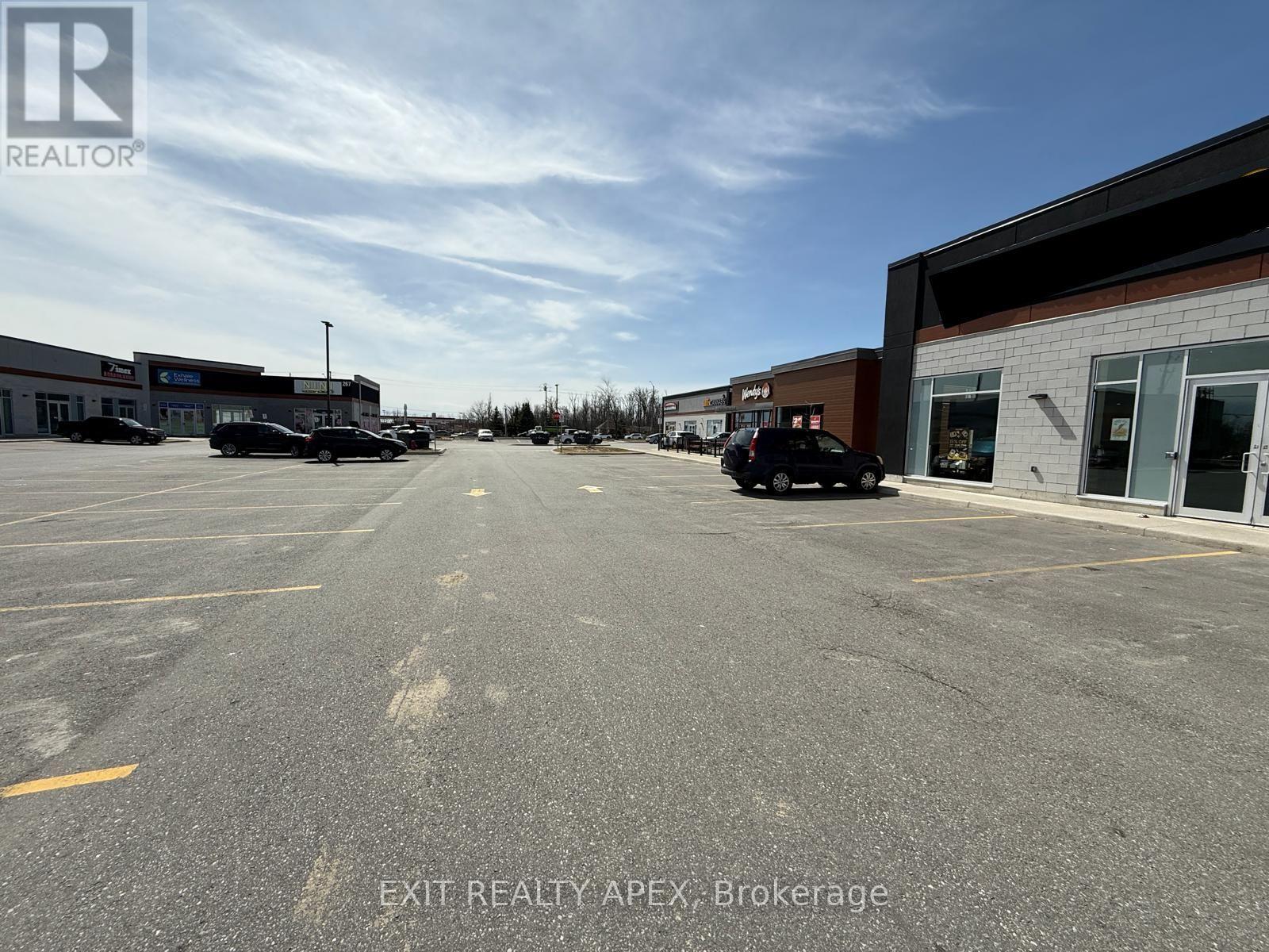 6-1 - 277 Upper Centennial Pkwy Parkway, Hamilton, Ontario  L8J 3H4 - Photo 2 - X12315361