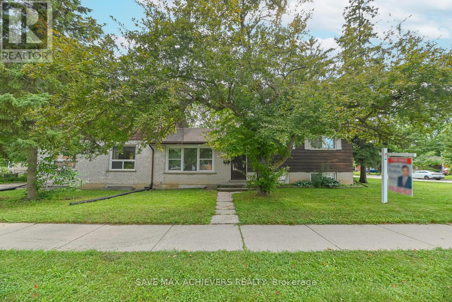 367 HOLLY STREET N, Waterloo, Ontario
